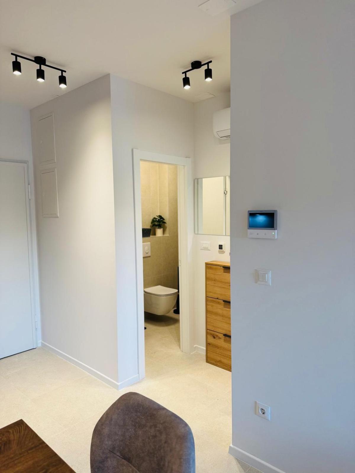 Azimut Apartment *