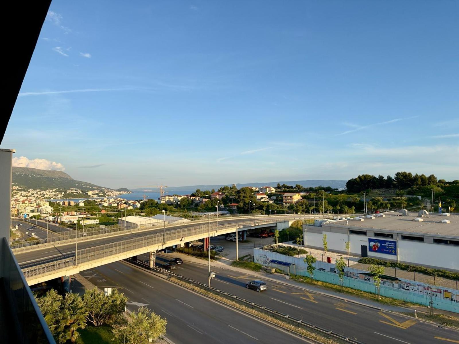 Apartment Azimut