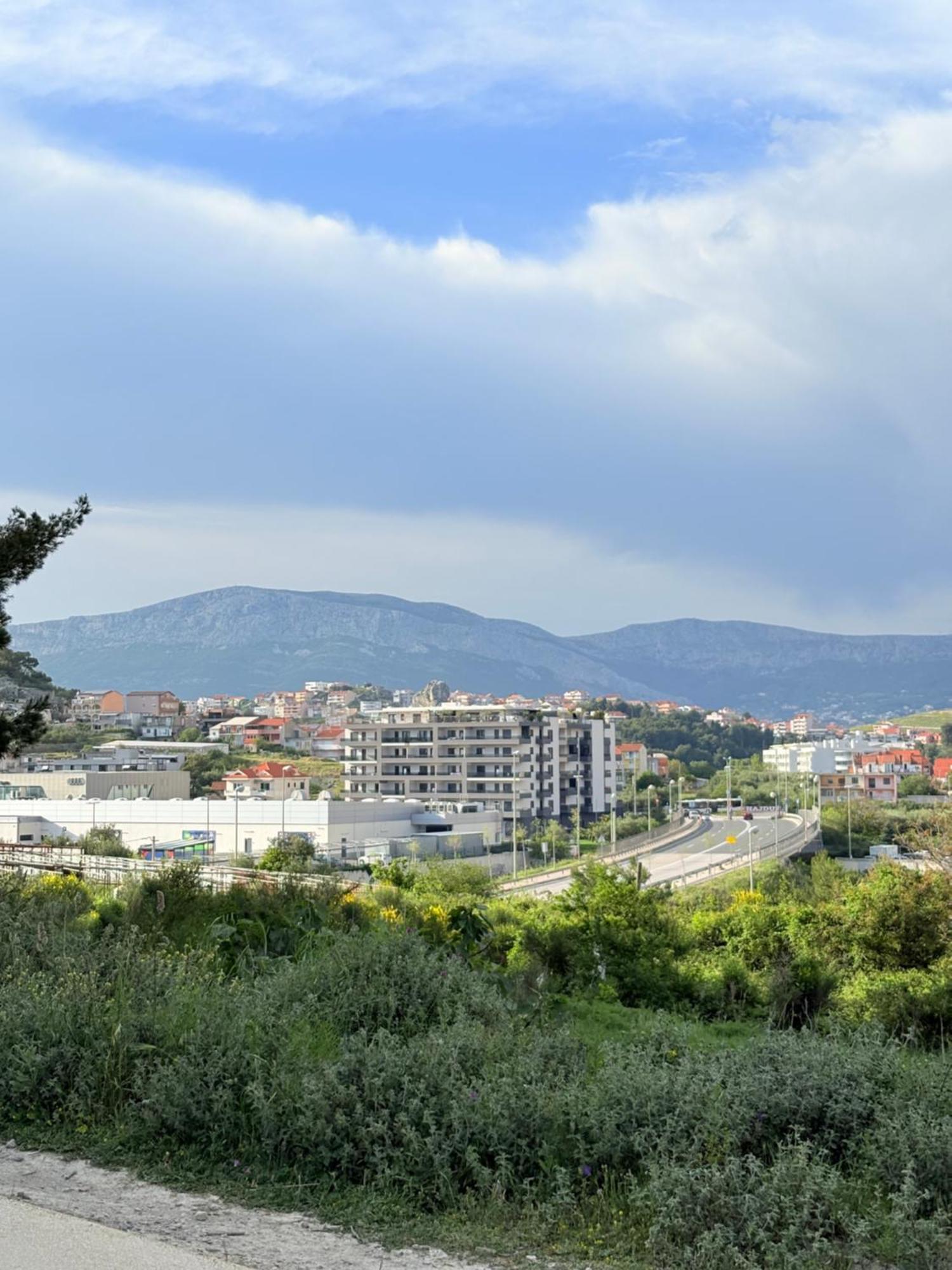 Azimut Apartment Split