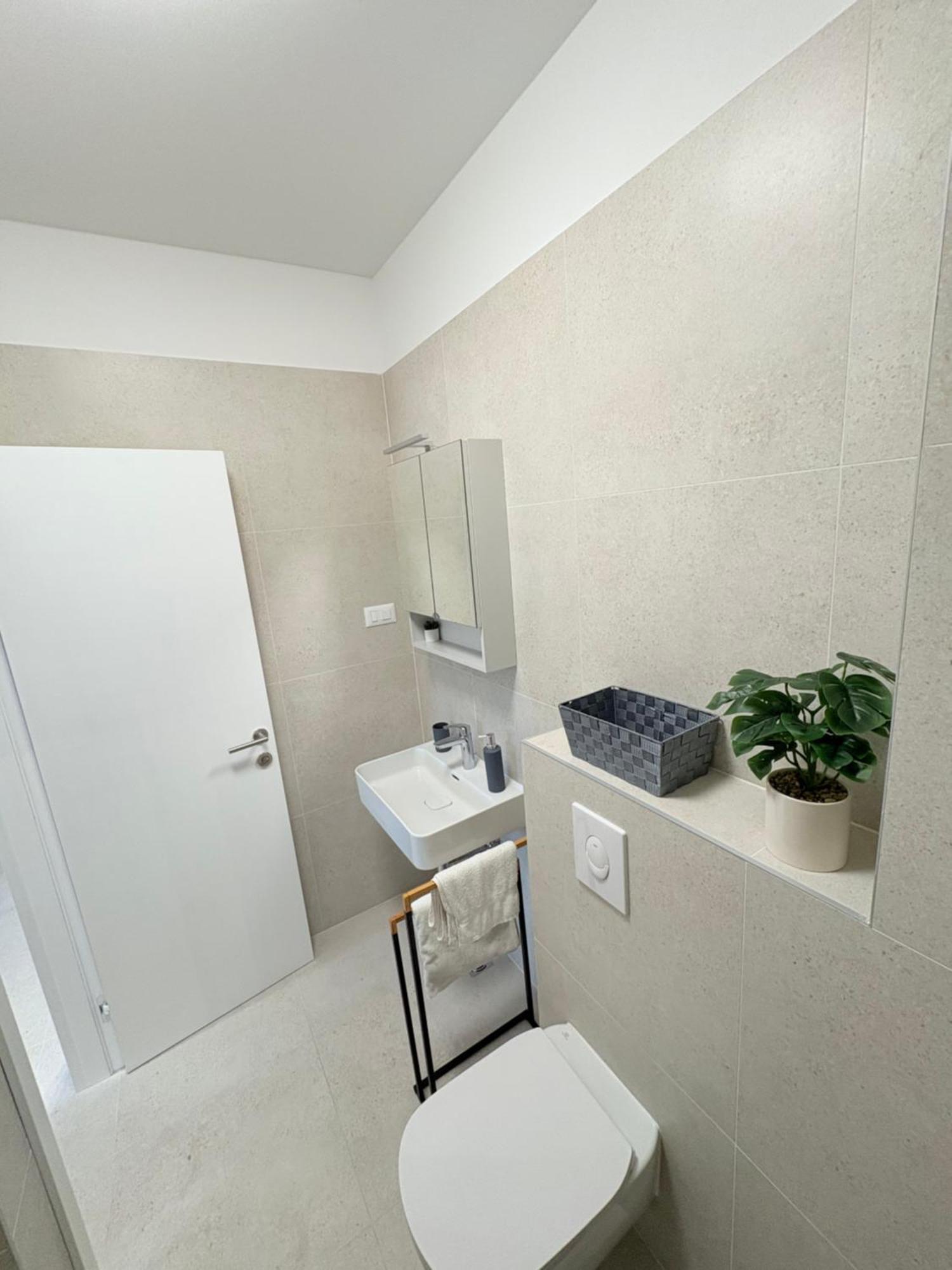 Azimut Apartament
